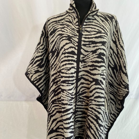 Christian Siriano NY Exotic Print Fringed Poncho Jacket NWOT Women's Size S / M - Picture 2 of 12